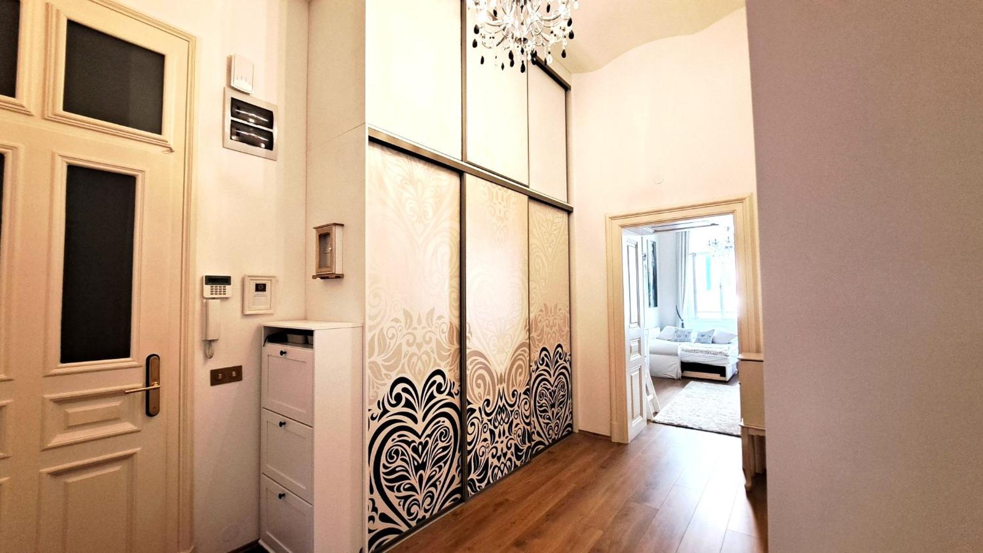 Apartment Nyugati Premium *